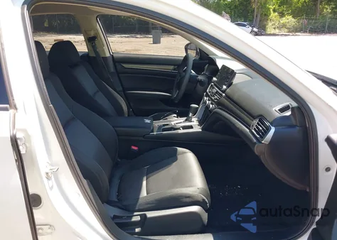 2018 Honda Accord Lx z USA, uszkodzony, nr VIN 1HGCV1F17JA157414